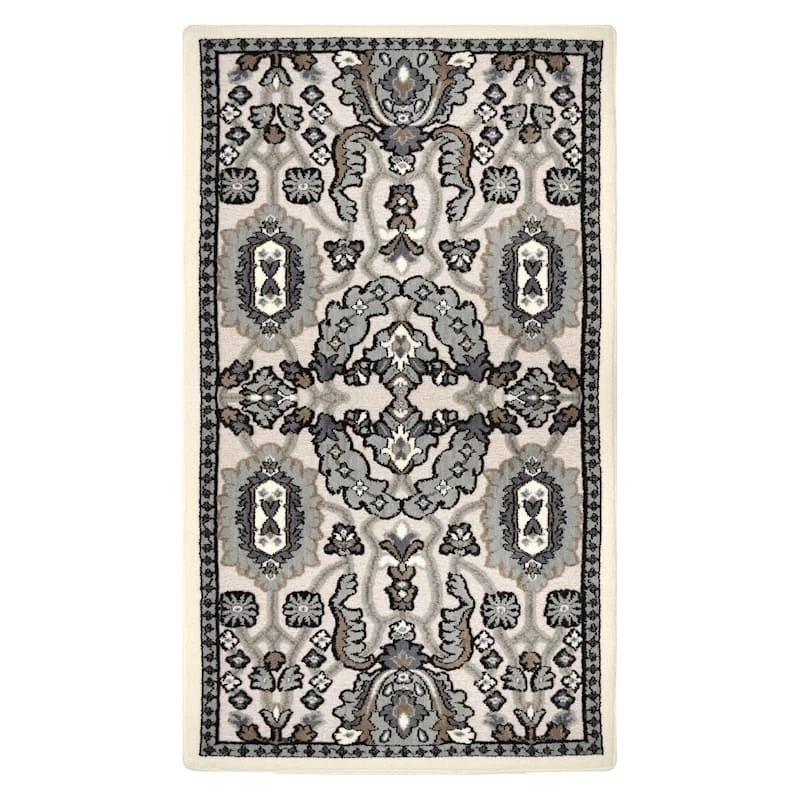 Arrington Ivory & Grey Medallion Accent Rug, 26x45