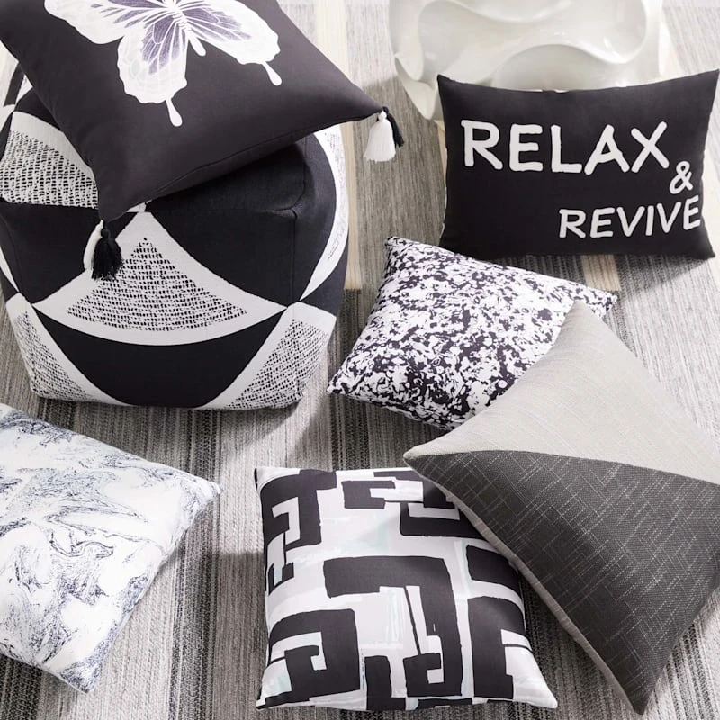 (E461) Laila Ali Jasper Flatweave Area Rug, 8x10 - Image 4