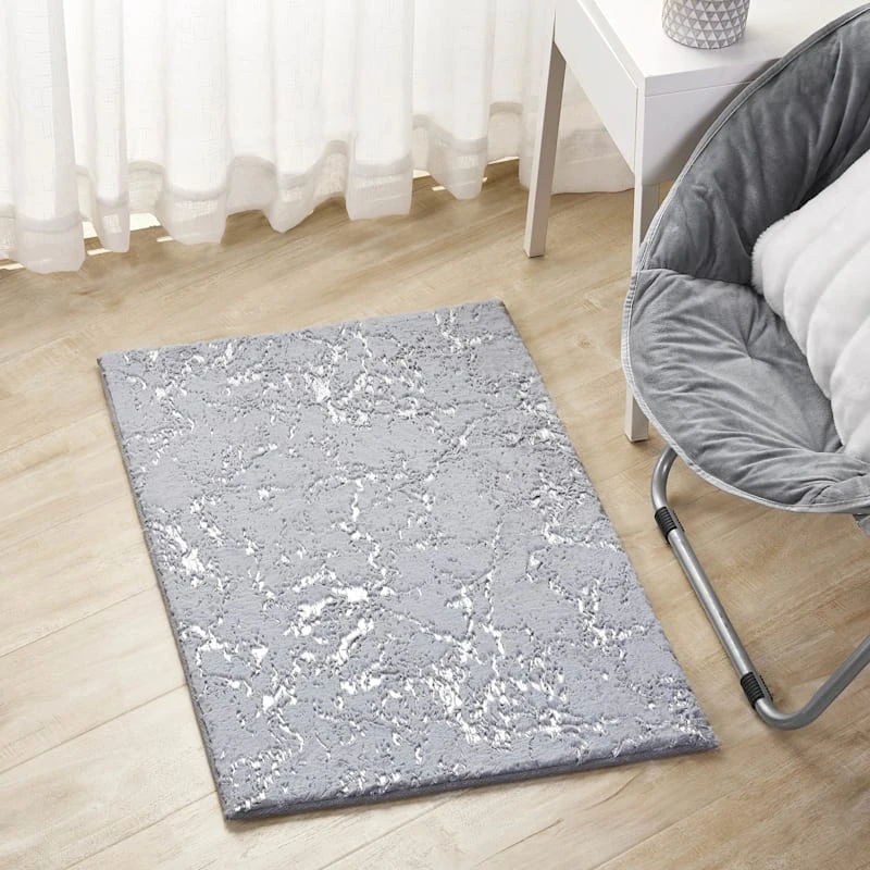 Laila Ali Grey Foiled Faux Fur Accent Rug, 2x3 - Image 3