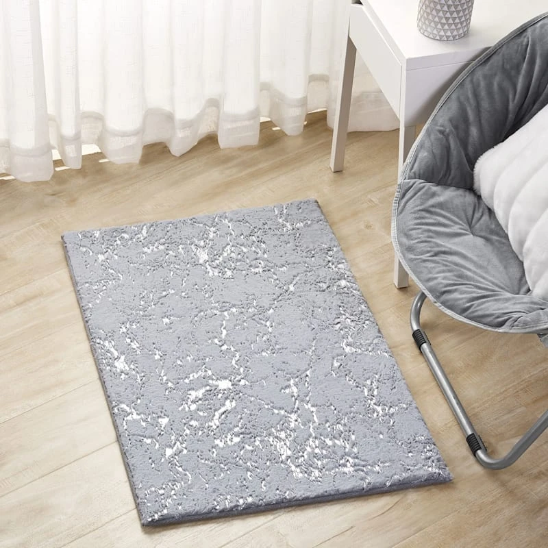 Laila Ali Grey Foiled Faux Fur Accent Rug, 2x3 - Image 4